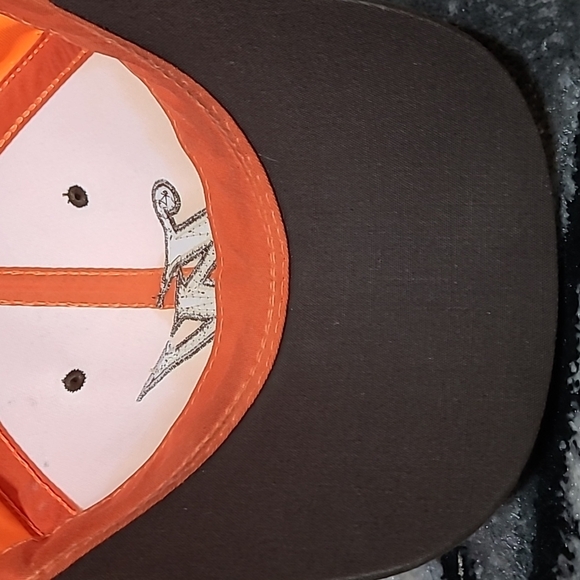 WINCHESTER GUNS EMBROIDERED ORANGE HUNTING HAT - Picture 10 of 13